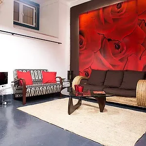 renewed-apartment-in-alfama.hotels-lisbon-portugal.com/