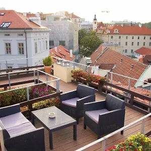 old-town-agnes-deluxe-terrace.praguehotelsweb.com/